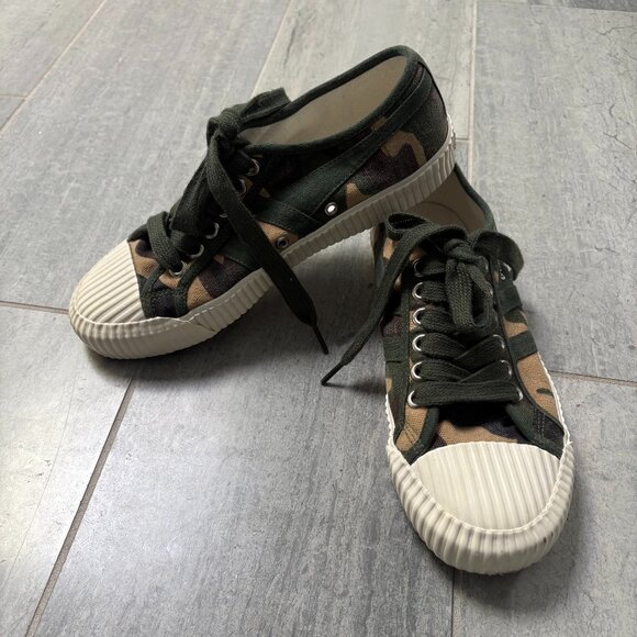 Gola Cadet Low-Top Sneaker CLB007 Classic Lace Up Green Camo Women's Size 9 - Picture 2 of 8